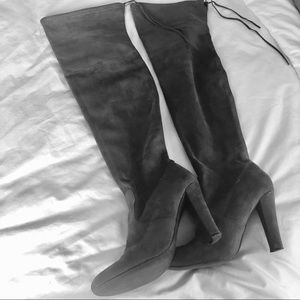 STEVE MADDEN “GORGEOUS” GREY SUEDE OVER THE KNEE